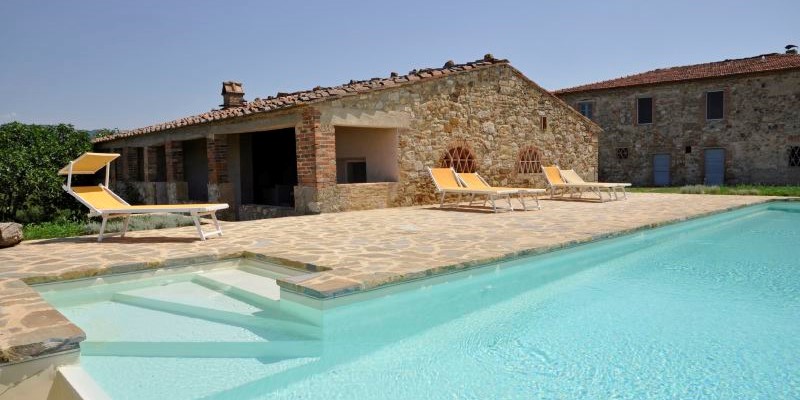 4 bedroomed villa with private pool and views of the Chianti region in Tuscany