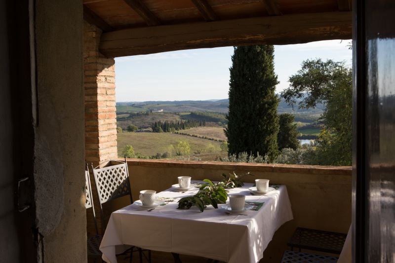 4 bedroomed villa with private pool and views of the Chianti region in Tuscany