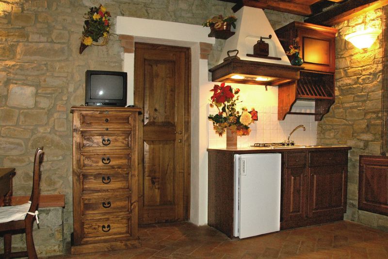 2 bedroomed villa in the Chianti region with swimming pool