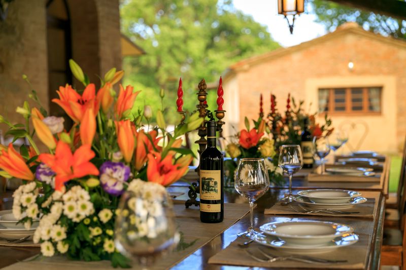 Large luxury villa in Tuscany for 18 people with private pool