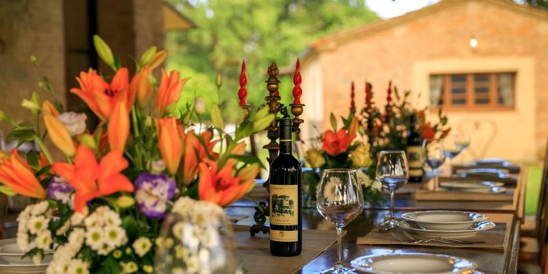 Large luxury villa in Tuscany for 18 people with private pool