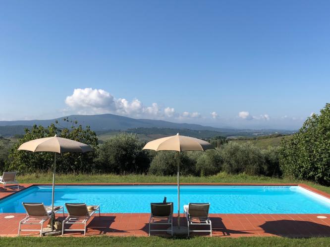 Characteristic villa for 7 near Castellina in Chianti, Tuscany with shared pool