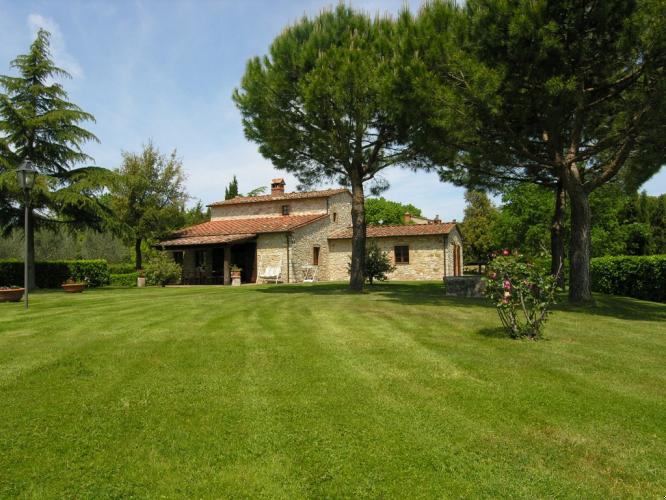 Villa for 8 with private pool near Siena & Florence in Tuscany