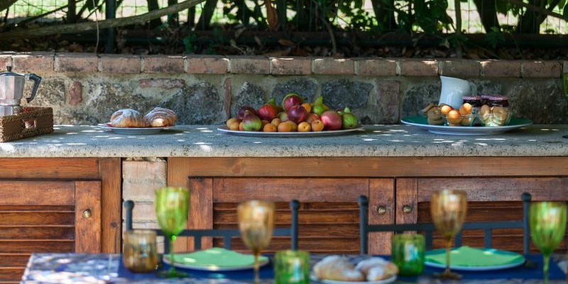 Luxury private 9 bedroomed villa with private pool in the Tuscan hills