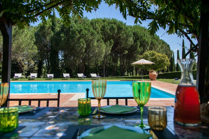 Luxury private 9 bedroomed villa with private pool in the Tuscan hills