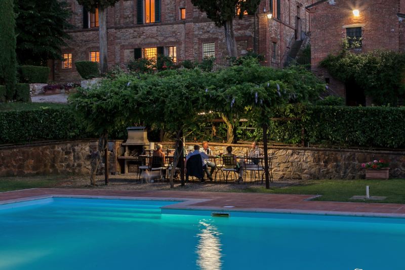 Luxury private 9 bedroomed villa with private pool in the Tuscan hills