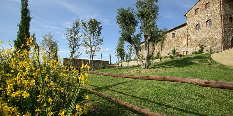 Tuscan villa near the Grosseto Mareema made up of 5 apartments