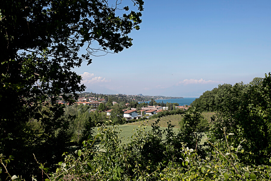 Villa with pool for 5 people within walking distance of Lake Garda