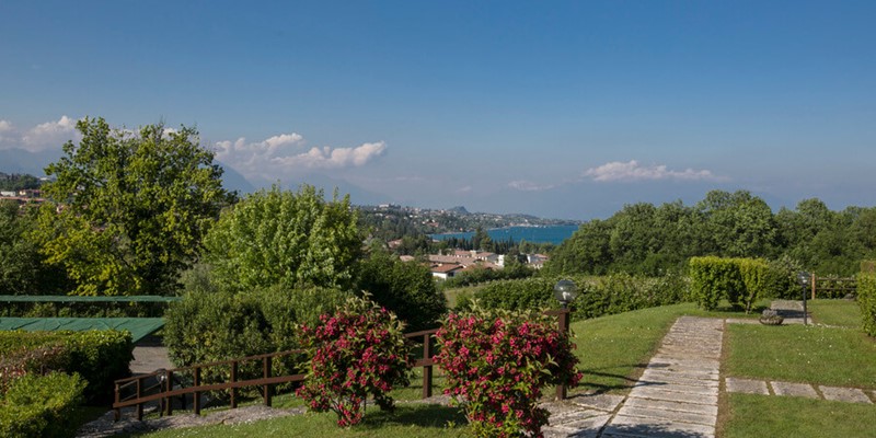 Villa with pool for 5 people within walking distance of Lake Garda
