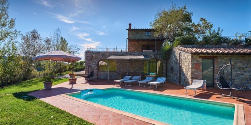 4 bedroomed villa for 8 people with private pool in the Chianti region of Tuscany