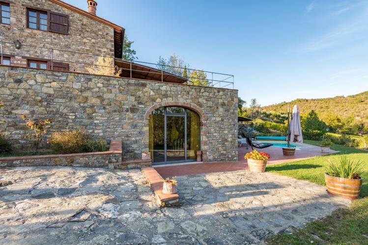 4 bedroomed villa for 8 people with private pool in the Chianti region of Tuscany