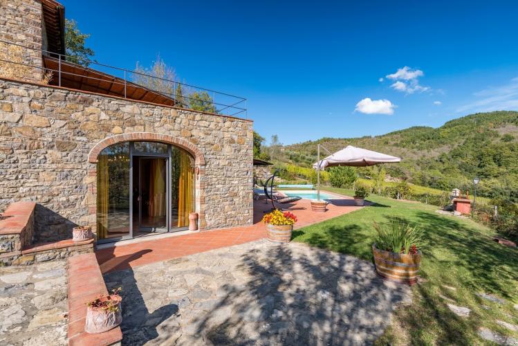 4 bedroomed villa for 8 people with private pool in the Chianti region of Tuscany