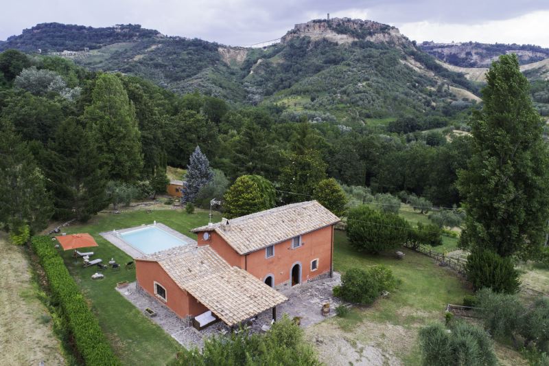Villa Bagnoregio | Farmhouse Villa With Private Swimming Pool To Rent In Lazio, Italy 2022/2023