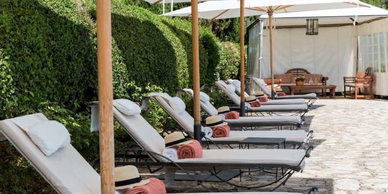 Stunning Tuscan villa for upto 32 people suitable for weddings