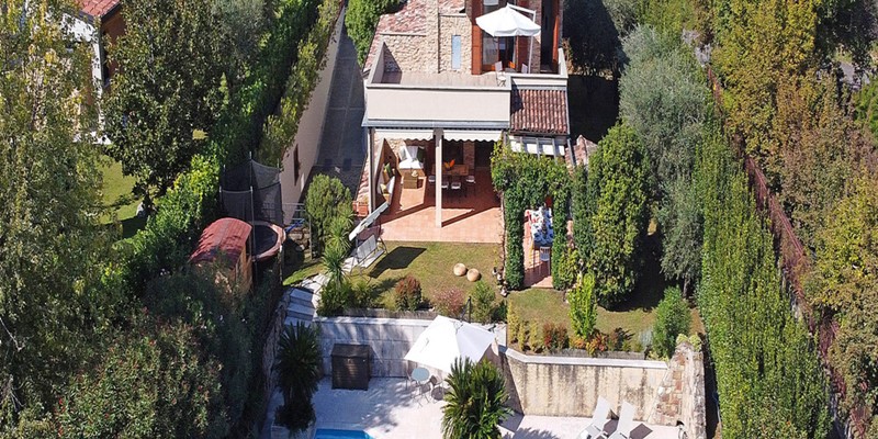 4 bedroomed villa with private swimming pool in Lake Garda