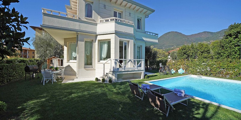 Villa for 10 people near the beach in Lake Garda