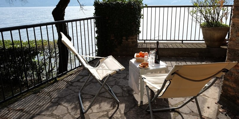 3 bedroomed family lakeside in Lake Garda