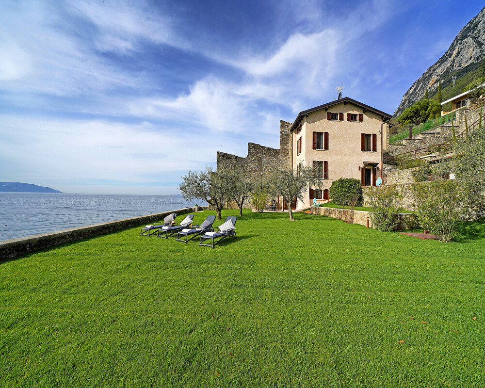 villas-at-lake-garda-holiday-homes-in-italy-the-villa-speciailists