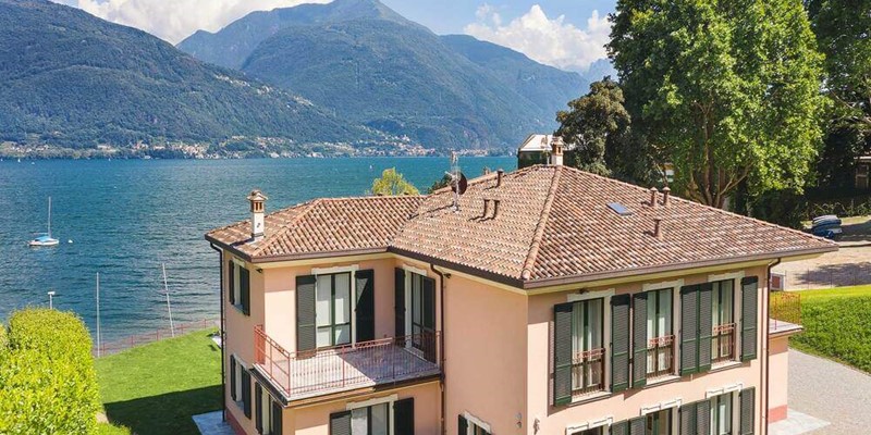 7 bedroomed lake front villa with private pool in northern Lake Como