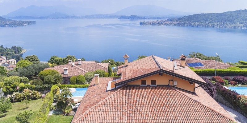 4  bedroomed villa with private pool overlooking Lake Maggiore