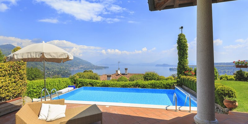 4  bedroomed villa with private pool overlooking Lake Maggiore