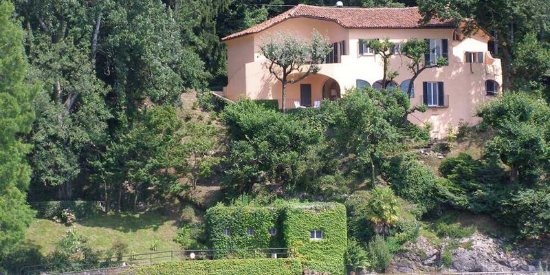 6 bedroomed villa on the shores of Lake Maggiore