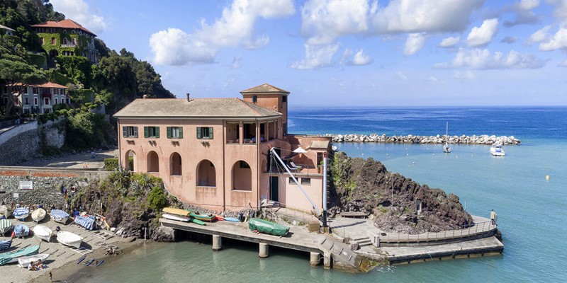 Villa Levanto nel Mare | Seafront Villa For Large Groups To RentIn Levanto, Italian Riviera, Italy 2022/2023