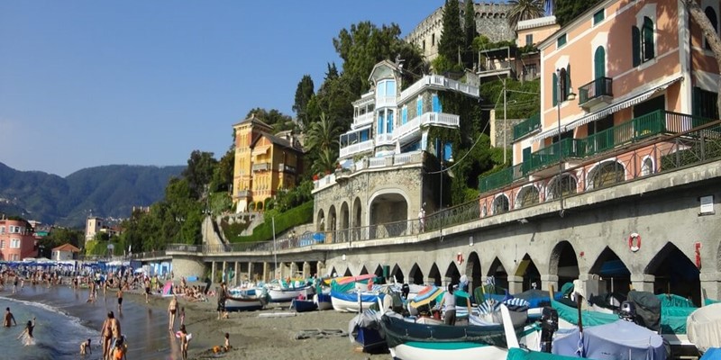Villa Levanto Spiaggia | Seafront Villa For Large Groups To RentIn Levanto, Italian Riviera, Italy 2022/2023