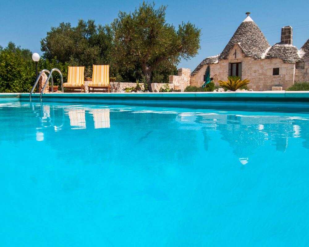Ancient Trullo for 4 people near Alberobello with private pool