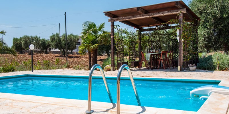 Ancient Trullo for 4 people near Alberobello with private pool