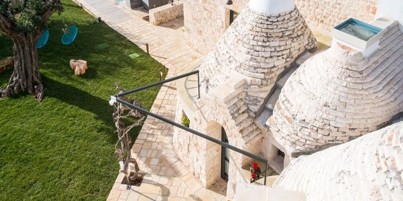 Luxury Trulli complex for 16 people with private swimming pool