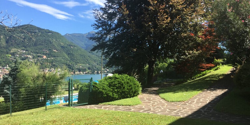 Villa for 10 people with panoramic private pool overlooking Lake Garda