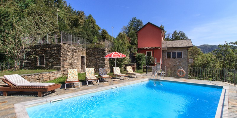 Luxury 3 bedroomed villa with private swimming pool & views of Lake Maggiore