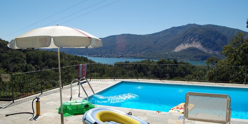 Luxury 3 bedroomed villa with private swimming pool & views of Lake Maggiore