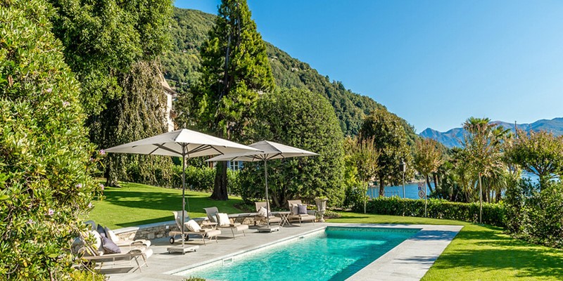 6 bedroomed villa with private pool Lakeside of Lake Maggiore