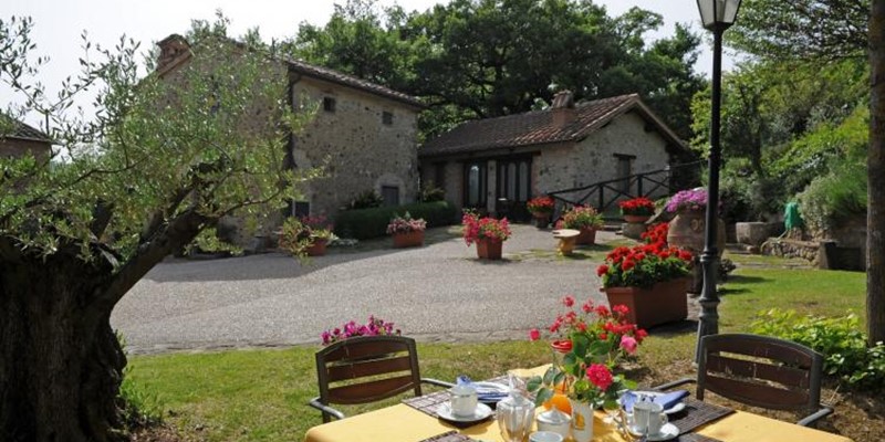 7 bedroomed villa with private pool near Arezzo in Tuscany