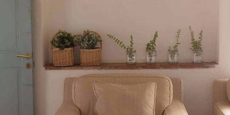 Low priced apartment for 6 people with swimming pool in the Chianti region of Tuscany chair