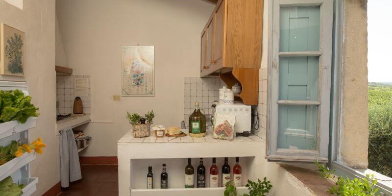 Low priced apartment for 6 people with swimming pool in the Chianti region of Tuscany kitchen