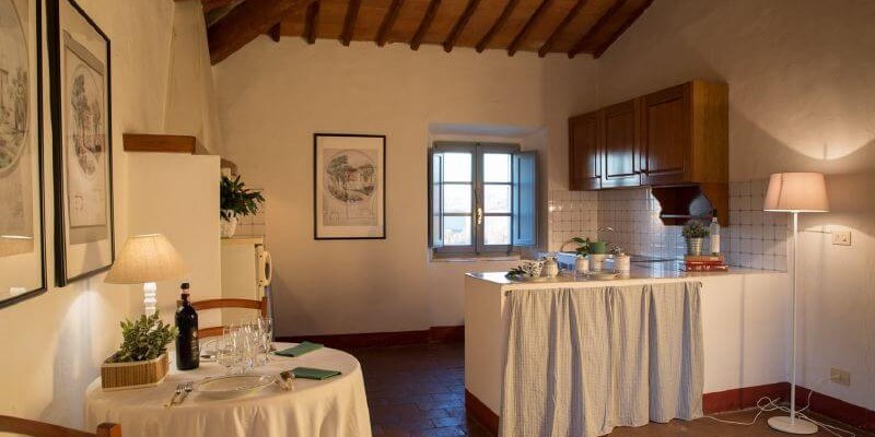 Low priced apartment for 2 people with swimming pool in the Chianti region of Tuscany kitchen