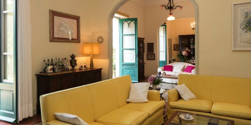 Wonderful sea front villa in Taormina - living room