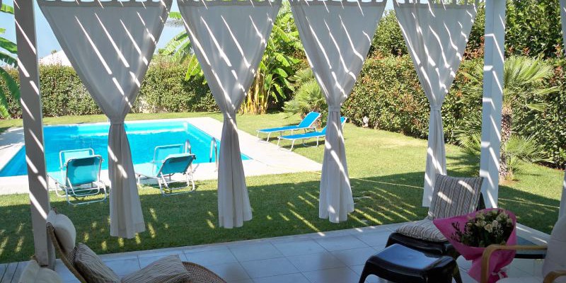 Lovely 2 bedroomed villa with private pool near Plaja Grande beach - view of the pool