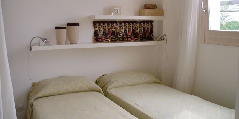 Lovely 2 bedroomed villa with private pool near Plaja Grande beach - twin bed