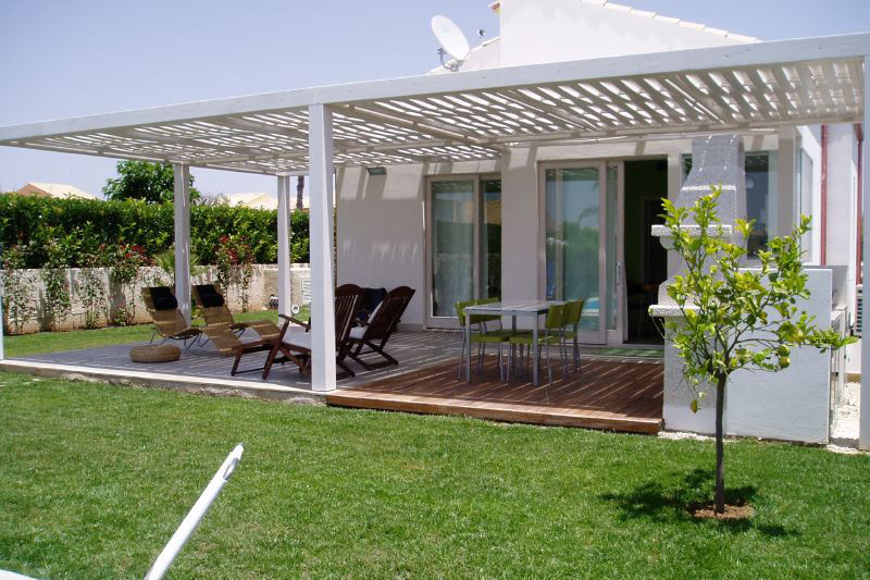 Lovely 2 bedroomed villa with private pool near Plaja Grande beach - garden