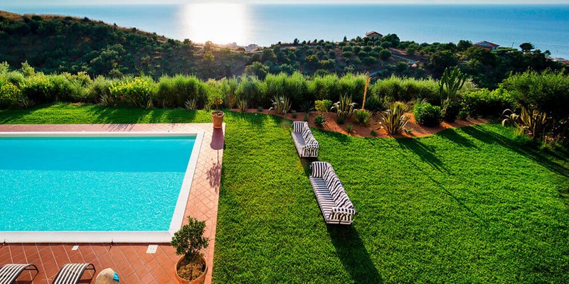 Luxury 5 bedroomed villa with private pool near Capo d'Orlando beach - sea view