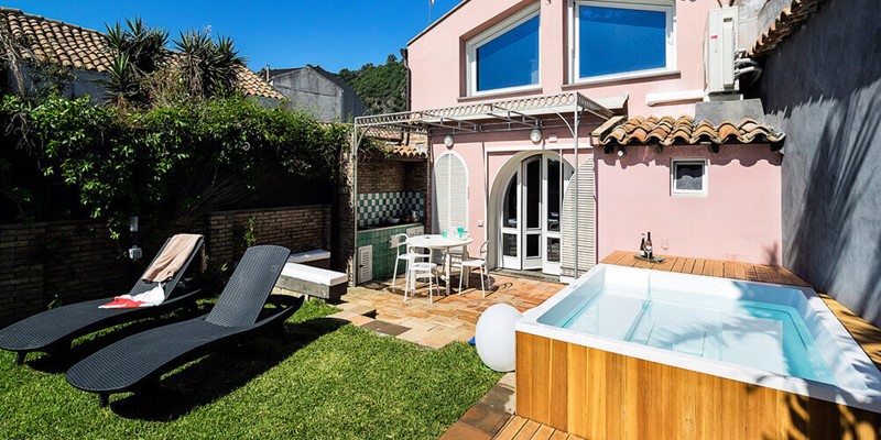 Villa for 4 people near the beaches of Acireale in the east of Sicily