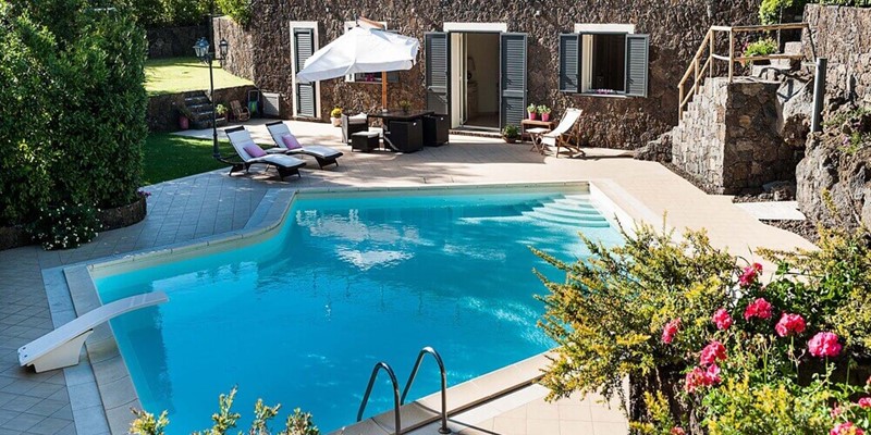 Beautiful little private villa with pool on slopes of Mount Etna