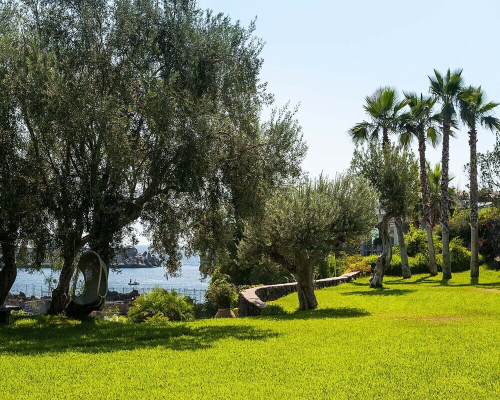 Great group of apartments in Sicily with shared pool