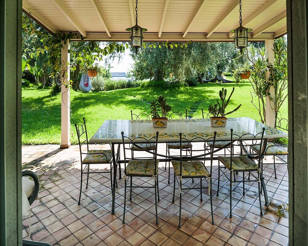 Great group of apartments in Sicily with shared pool