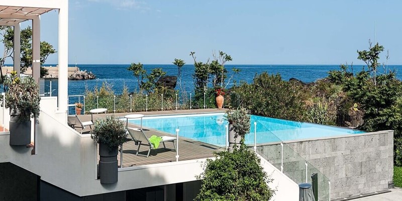 Great group of apartments in Sicily with shared pool
