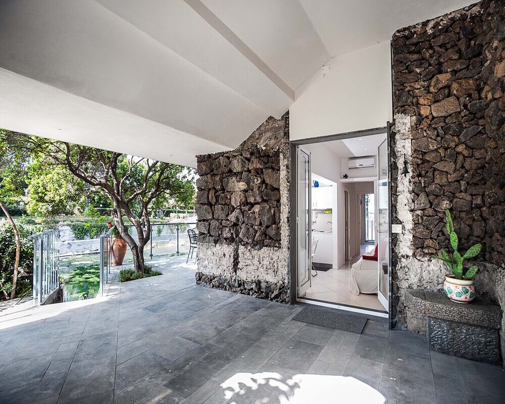 Great apartment for 2 people in Sicily with shared pool